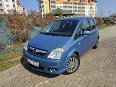 Meriva*1.6*BENZYNA*niski przebieg*bez korozji*HAK!