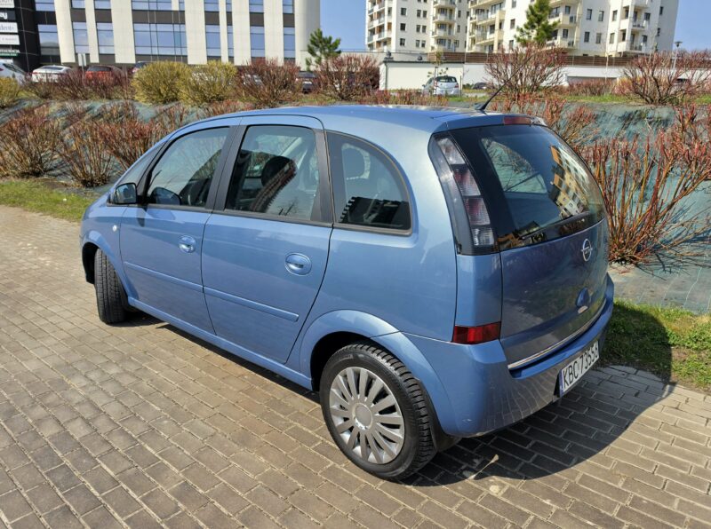 Meriva*1.6*BENZYNA*niski przebieg*bez korozji*HAK!