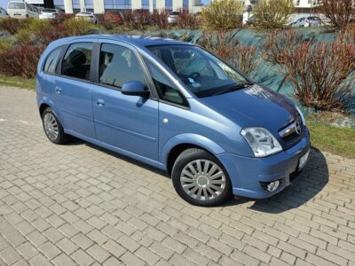 Meriva*1.6*BENZYNA*niski przebieg*bez korozji*HAK!